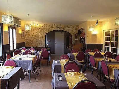 Restaurant Mas Le Chatelet Ξενοδοχείο 3*